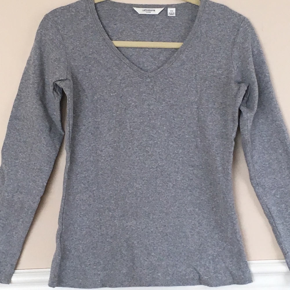 Gray Long Sleeve V-Neck Top